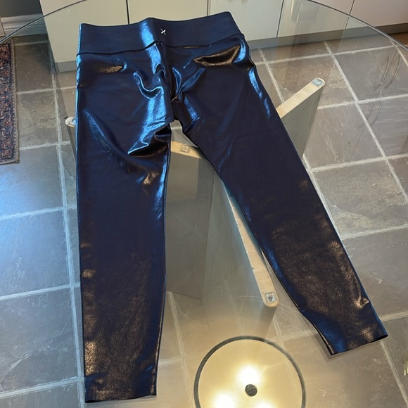 Knix,High Rise Contour Waist,faux leather leggings,nylon& 40% spandex. As new. - Picture 2 of 7